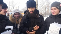 Православная молодежь вышла на улицы поздравить хабаровчан с Торжеством Православия
