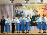 Ученики воскресной школы порадовали концертом подопечных дома ветеранов